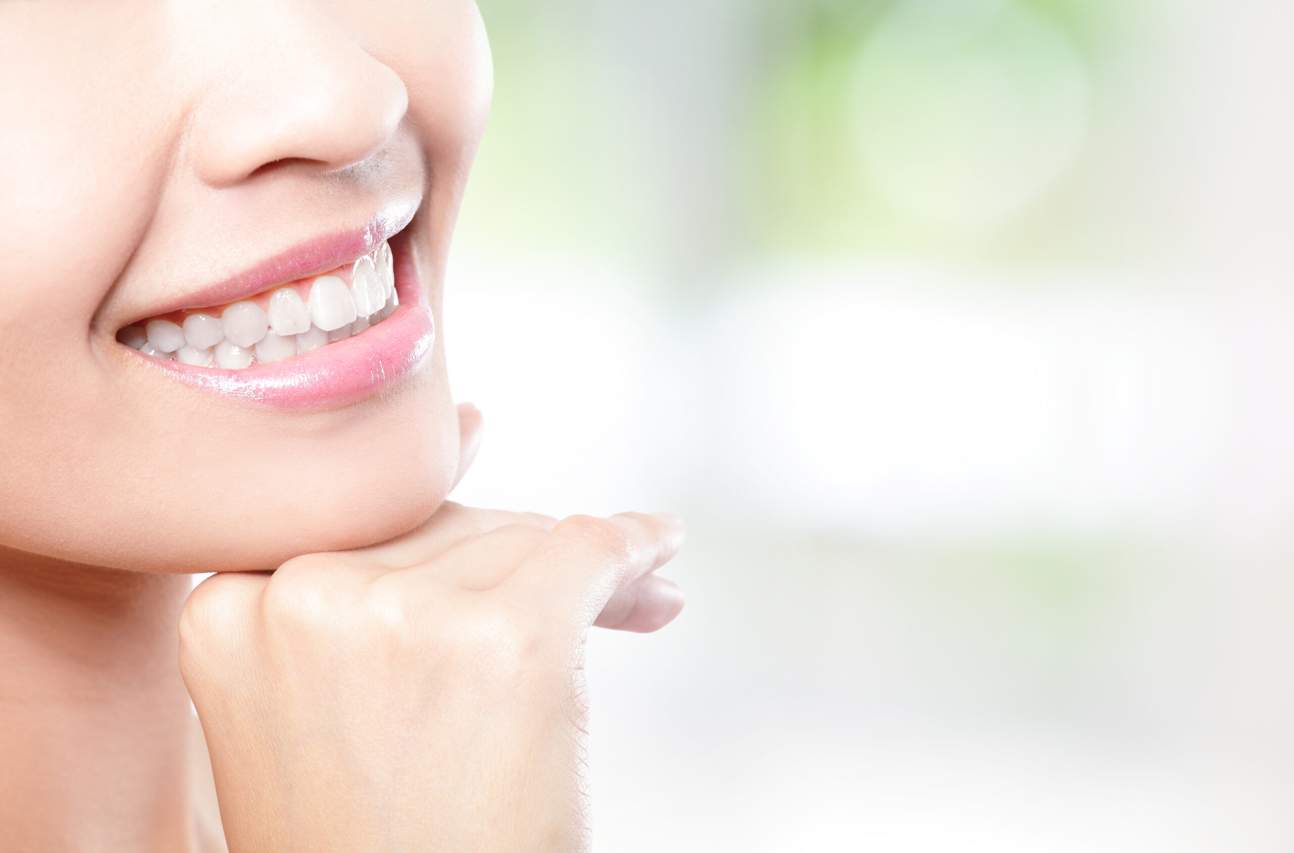 5 Reasons We Offer Zirconia Dental Implants